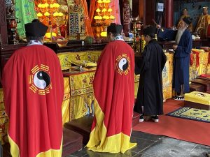Chanting performance at a daoist temple_02